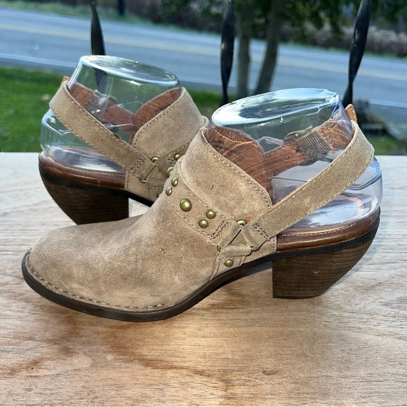 Born Slingback Mules Womens 7 Suede Leather Studded Taupe Harness Buckle… - Picture 7 of 11